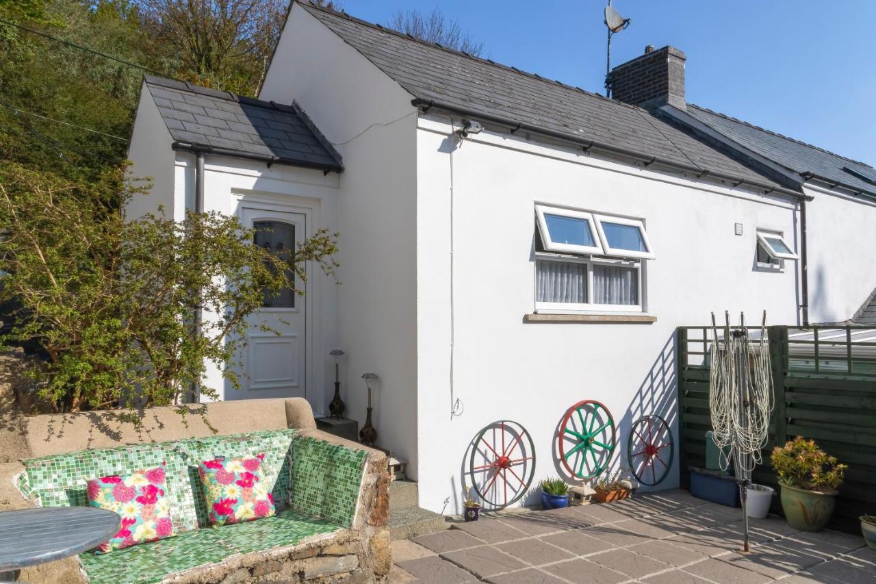 Rosebud Cottage Romantic Cottage For A Couple Fishguard Exterior foto